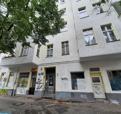 Store Image