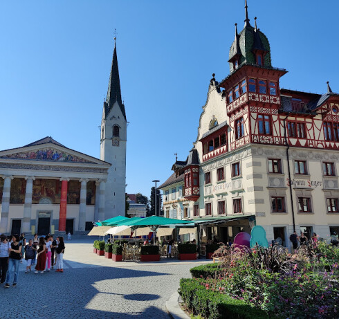 Store Image