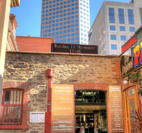Store Image